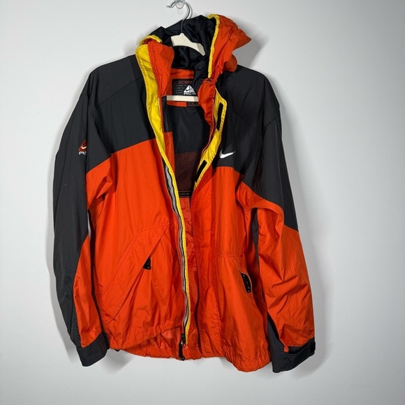 Nike Vintage ACG orange and black jacket size medium - Picture 3 of 10